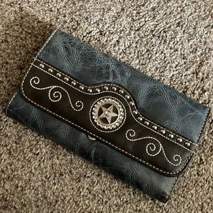 New without tags Blazin Roxx wallet